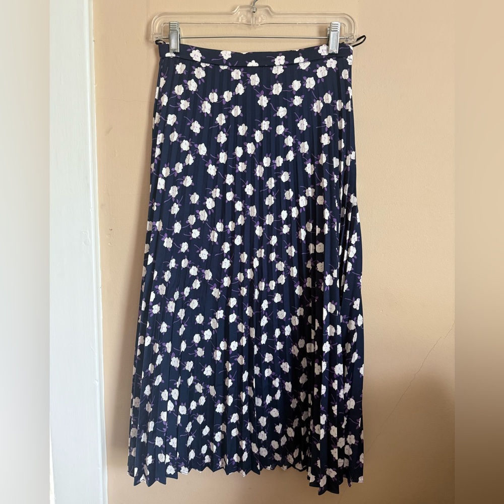 J Crew Pleated Midi Floral Scattered Peony Blue Skirt - size 0 - Picture 2 of 6